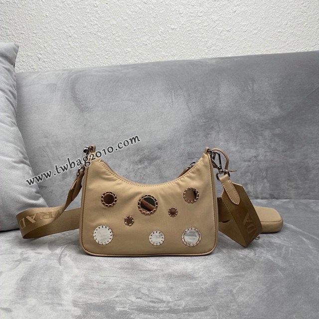 Prada專櫃爆款刺繡亮片三合一包包 1BH204 普拉達22年最新純手工刺繡肩背女包 csp1350